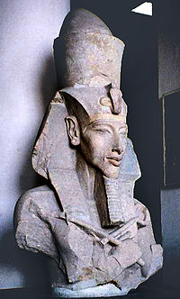 Statue von Echnaton im Musem von Kairo